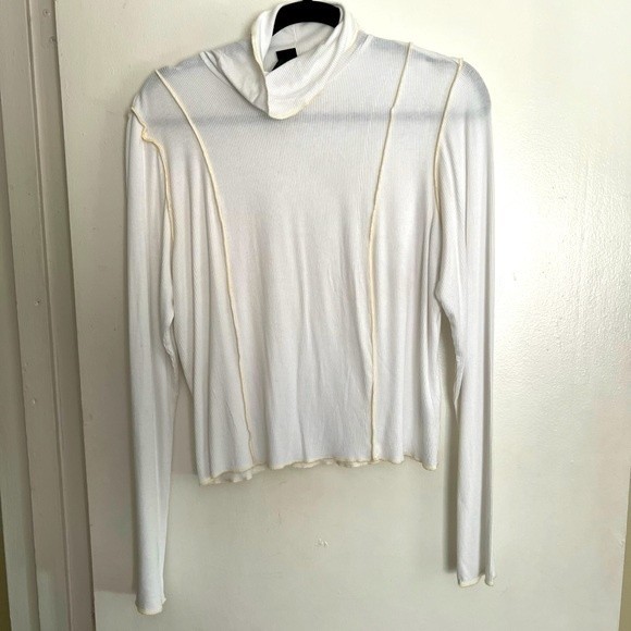 Wild Fable | Ribbed White Turtleneck Long Sleeve | Large - Picture 2 of 5